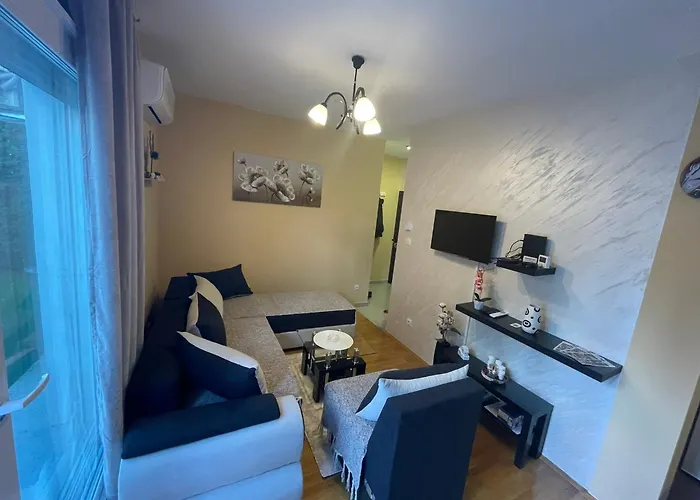 アパート Bella 2 ズラティボール